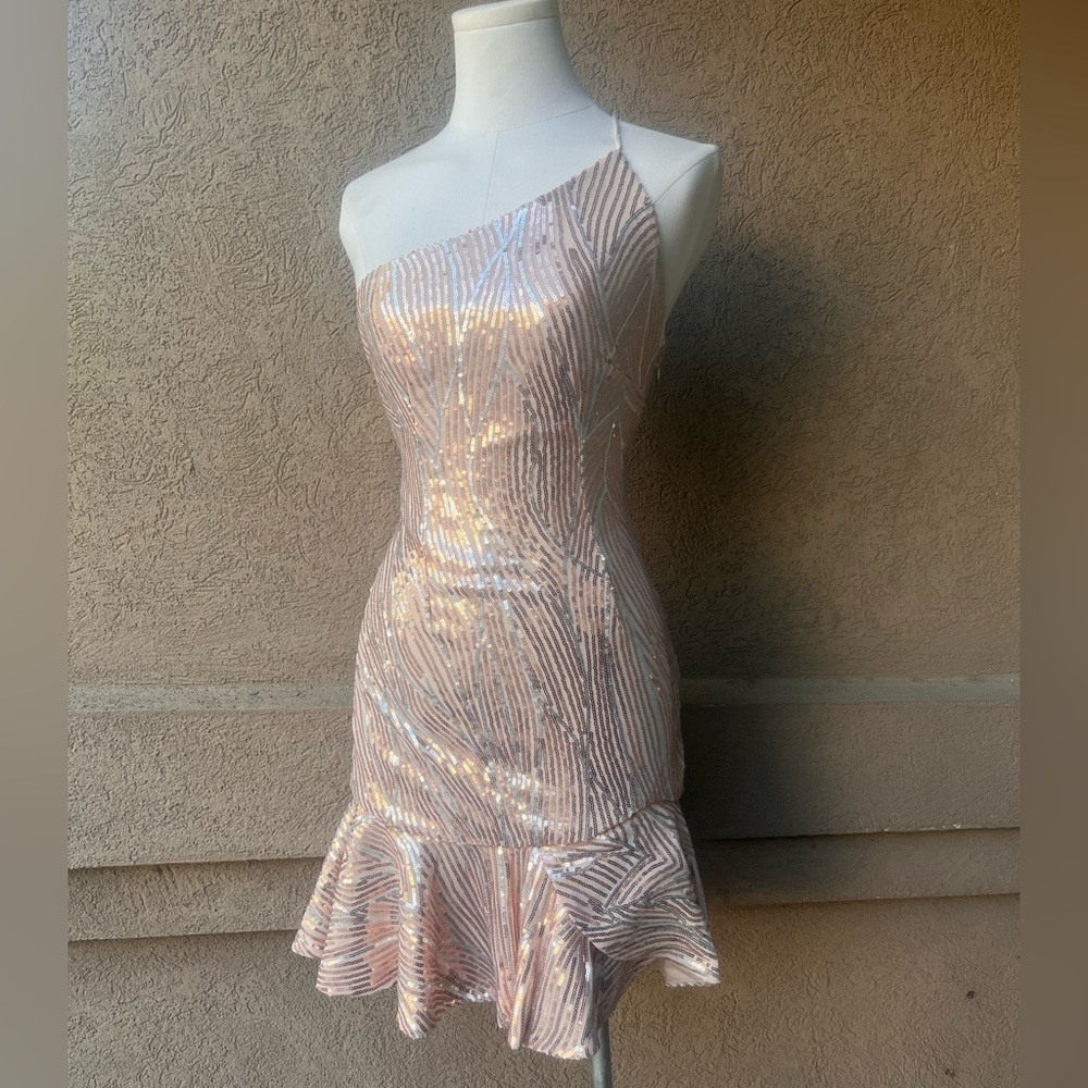 Hello Molly One-Shoulder Sequin Dress in Rose Gold - Picture 2 of 8